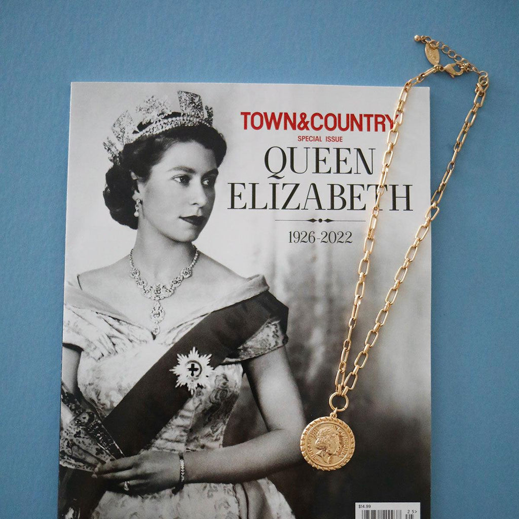 Queen Elizabeth Coin Necklace in Worn Gold - Canvas Style