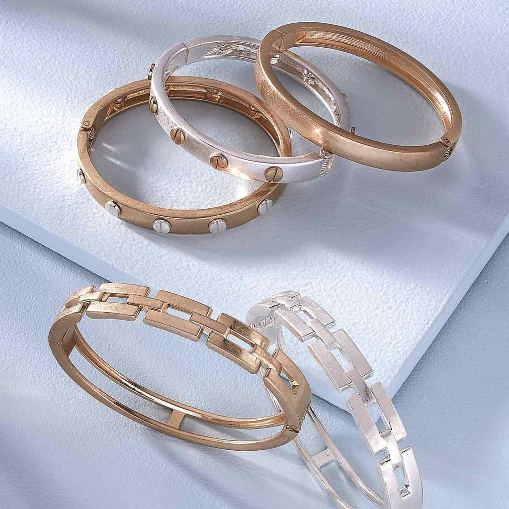 Quinn Chain Link Hinge Bangle in Worn Gold - Canvas Style